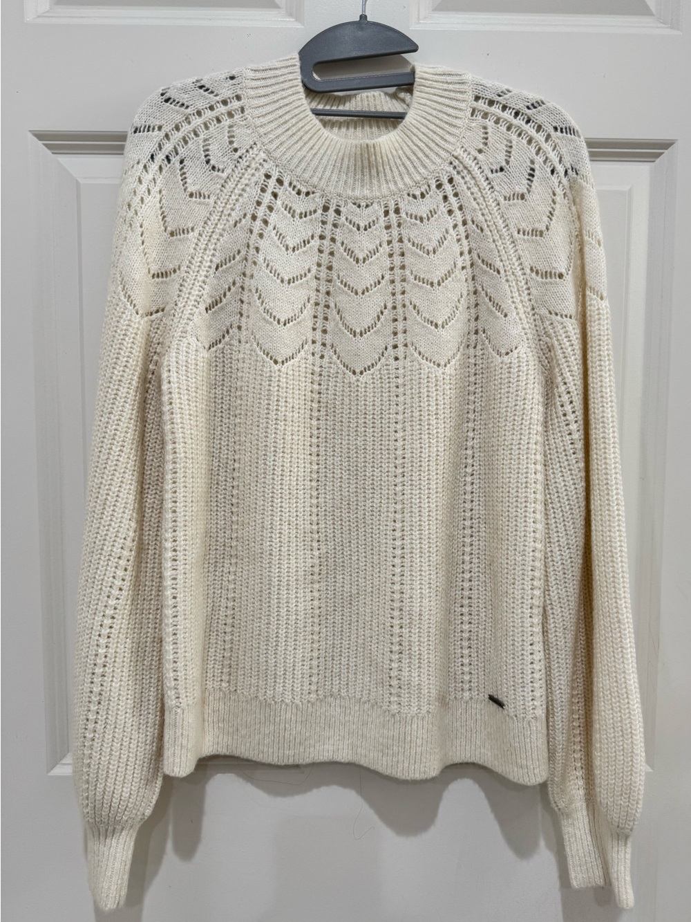 Abercrombie & Fitch Women's Pullover Sweater Size M With Bell Sleeves